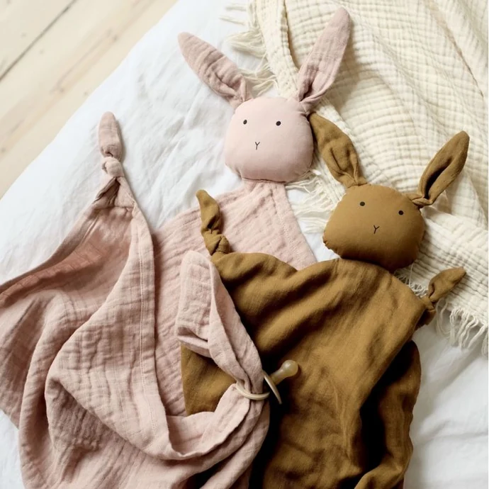 Muchláček Agnete Cuddle Cloth Rabbit Peppermint