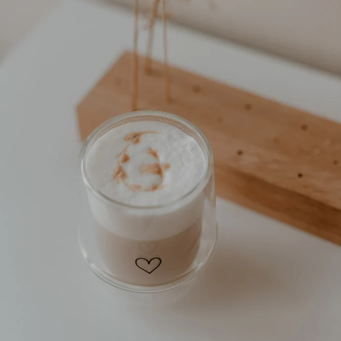 Dvoustěnná sklenice na teplé nápoje Heart 300 ml