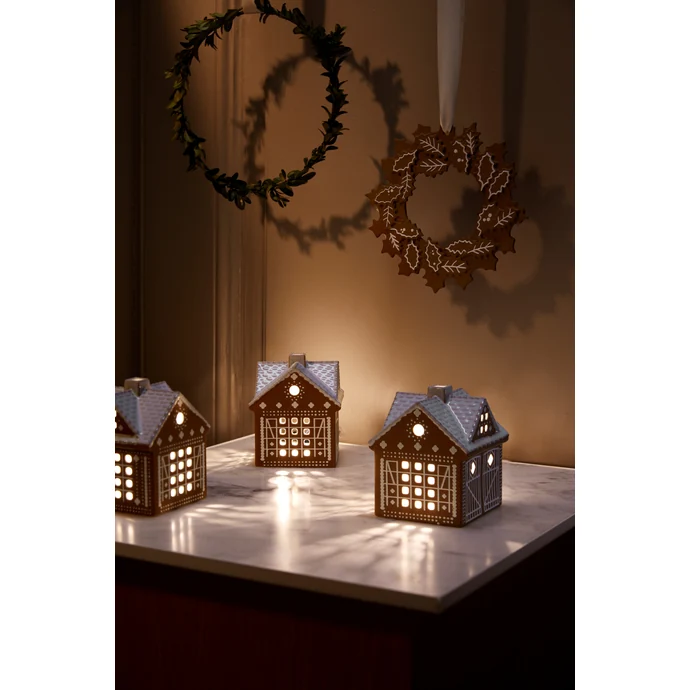 Porcelánový svícen Gingerbread Lighthouse 11,5 cm