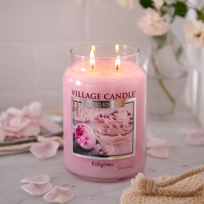 Svíčka Village Candle - Enlighten 602 g