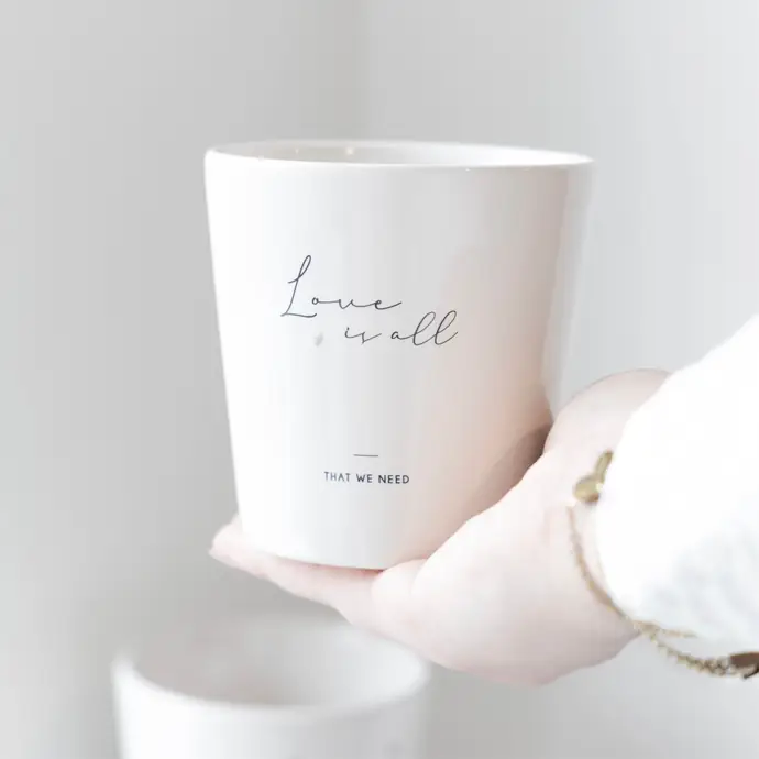 Keramický latte hrnek Love is All 300 ml