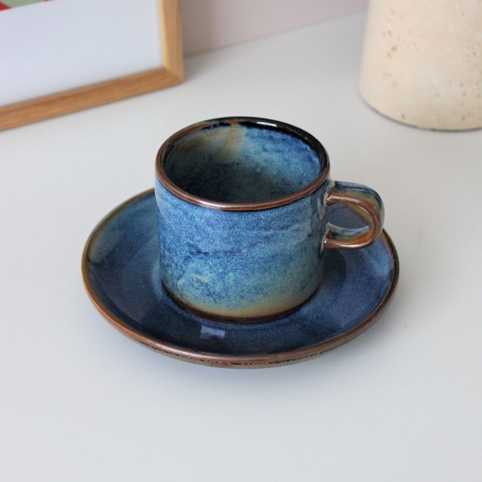 Keramický šálek s podšálkem Rustic Blue