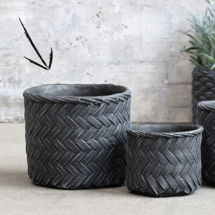 Cementový obal na květináč Braided Antique Coal 17,5 cm