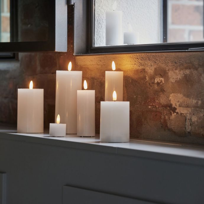 Vosková LED svíčka White 17,5 cm