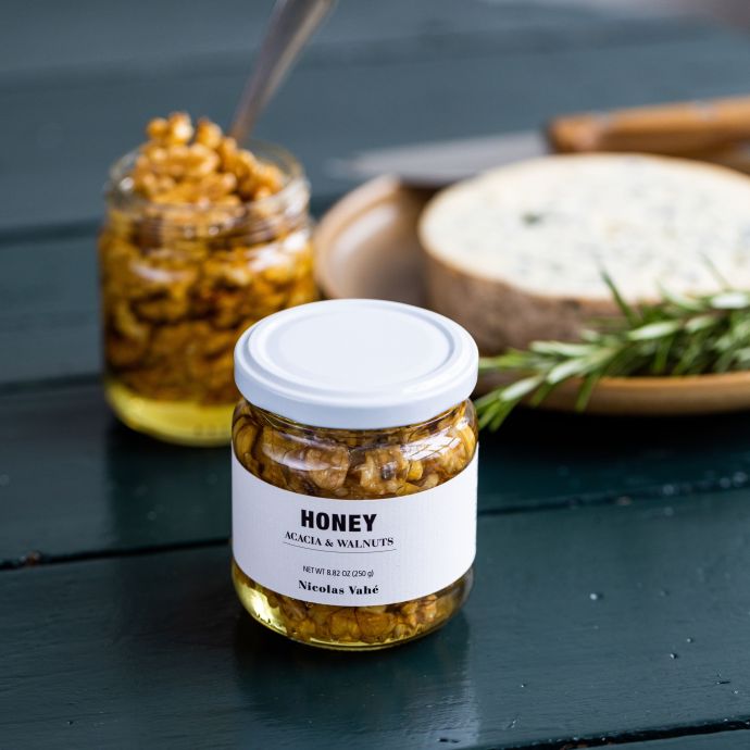 Akátový med s vlaškými ořechy 250 g