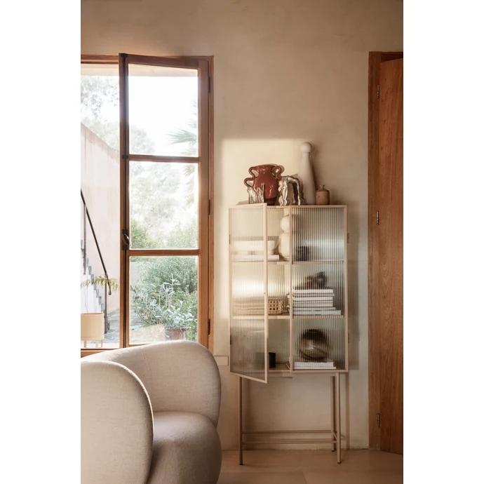 Vitrína Haze Reeded glass / Cashmere