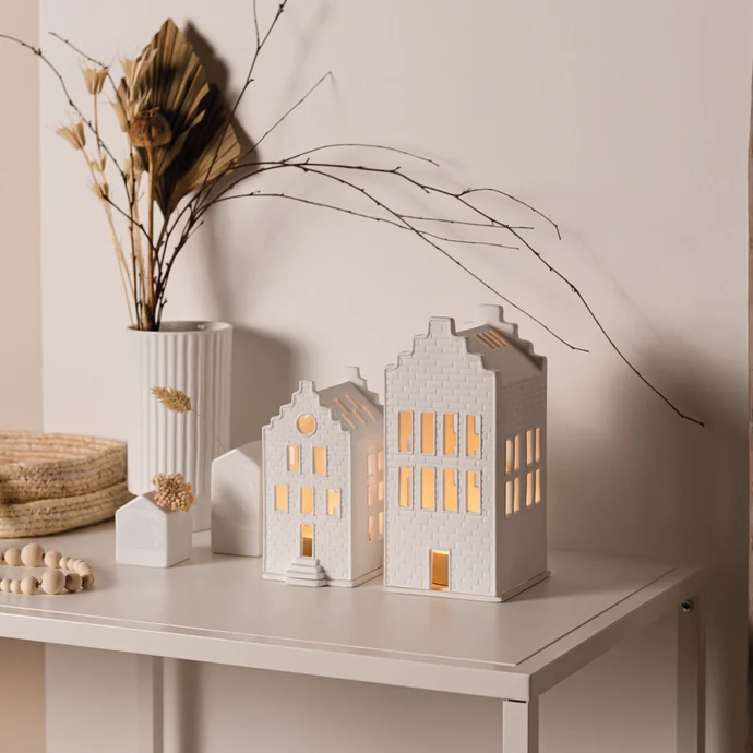 Porcelánový svícen domeček Small Brick House 16 cm