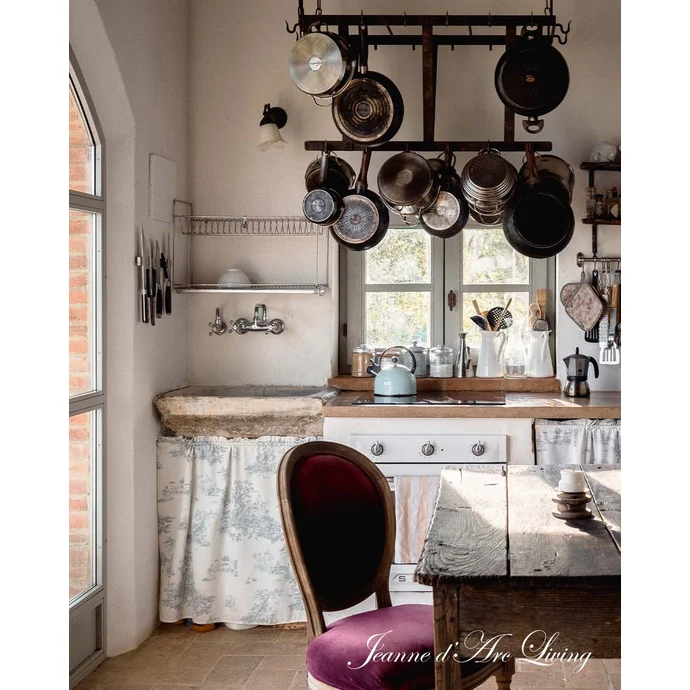 Časopis Jeanne d'Arc Living 5/2025 – anglická verze