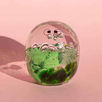 Skleněná figurka Crystal Blob Mystic Green