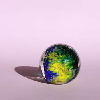 Skleněná figurka Crystal Blob Tricolora Ball