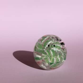 Skleněná figurka Crystal Blob Swirl Stripe Ball